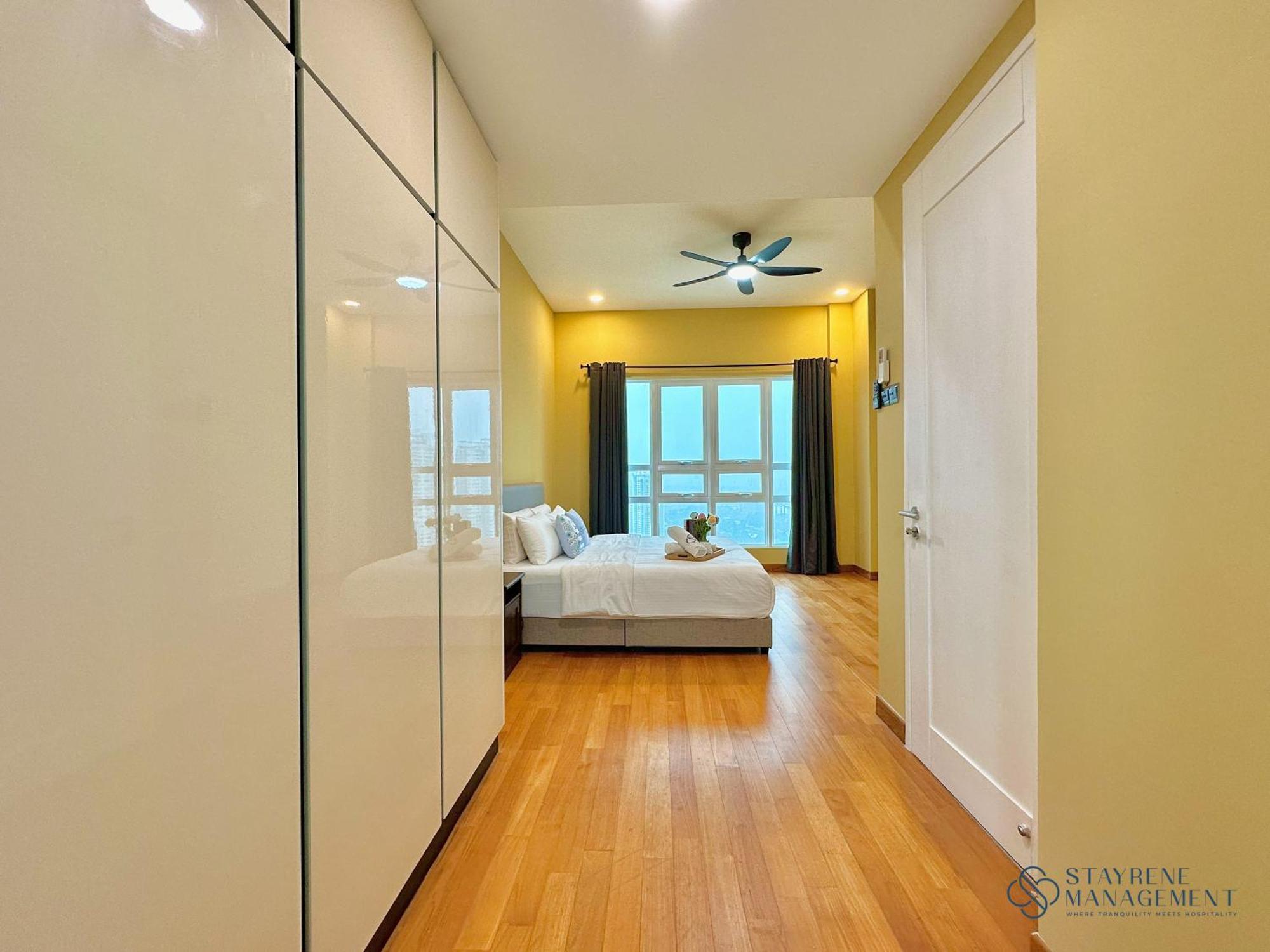 Apartment Tritower By Stayrene